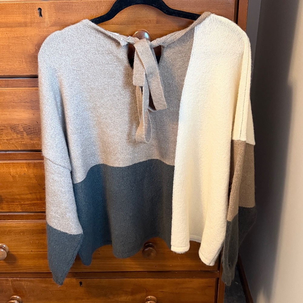 Blu Pepper Colorblock Sweater - Cream, Gray, Tan - Picture 2 of 3